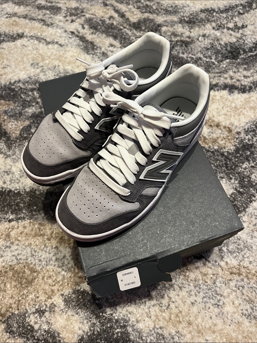 Big kids New Balance 480 sneakers size 5 fits women’s 6.5